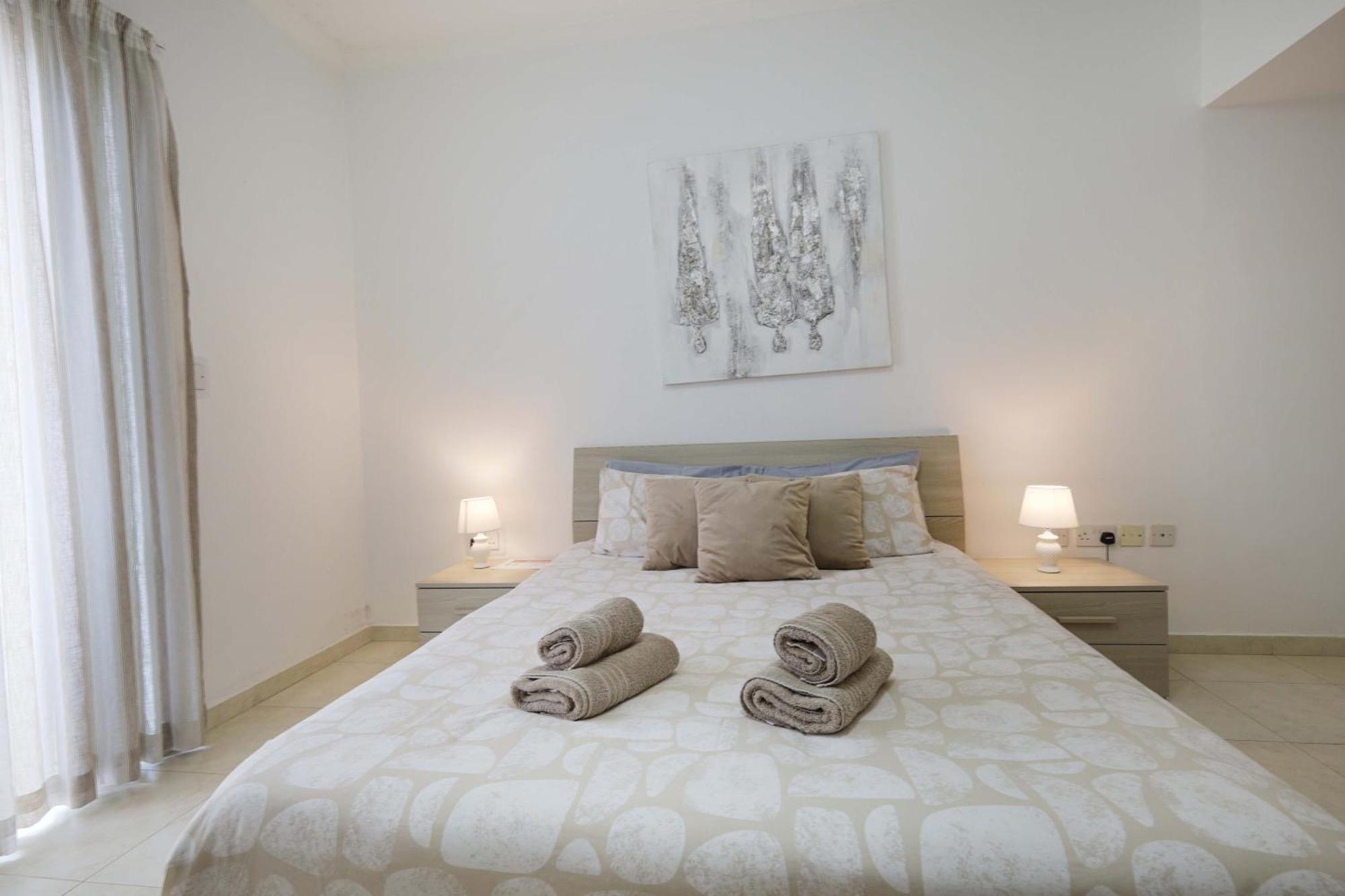 Modern 3Br Stylish & Spacious Apartment - Close To Sliema Promenade Gzira Екстериор снимка